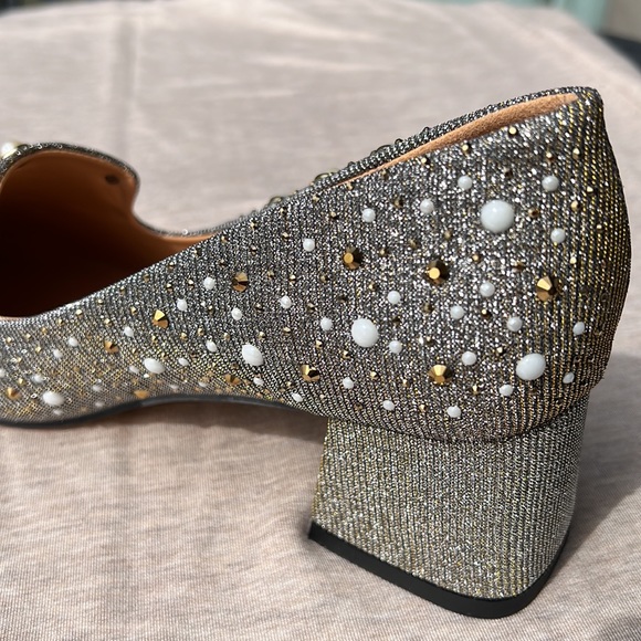 BEAUTIFUL SHOES - Picture 8 of 15